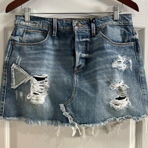 Guess Jean mini skirt NWT size 30